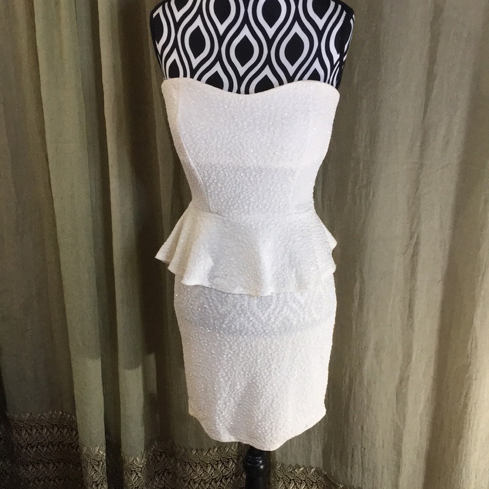 Retro deb Sparky White off Shoulder Dress